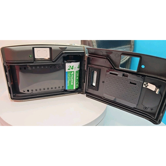 Nikon AF240SV Quartz Date 35mm Compact Film Camera With Nikon Case Tested Works - Picture 6 of 12